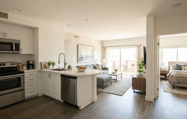 3400 Cahuenga Blvd Los Angeles, CA 90068