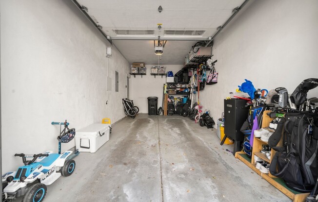 3 beds, 2.5 baths, 1,757 sqft, $4,500, Unit 3