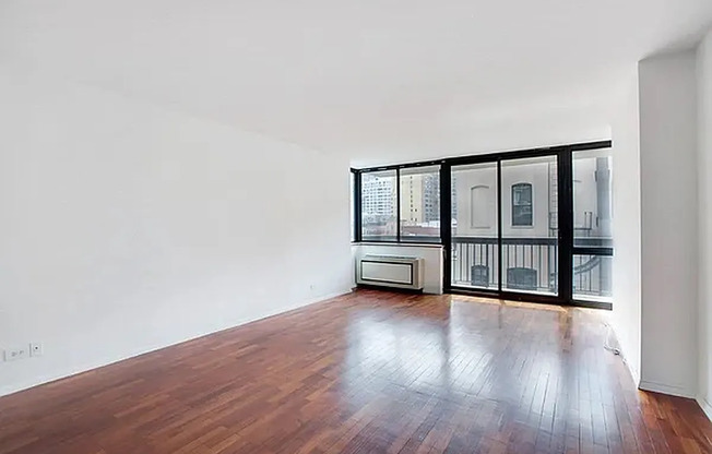 Studio, 1 bath, 550 sqft, $3,650, Unit 4D