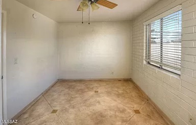 3 beds, 2 baths, $2,100, Unit 55 Cherry-206