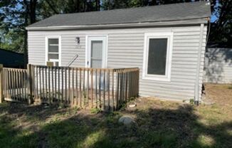 1274 E 36th Ct