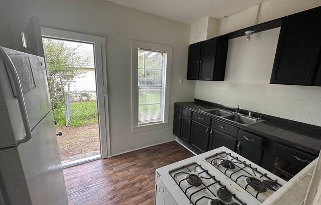 3 bed 1 bath single family home