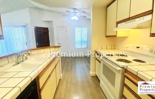 2 beds, 2 baths, $2,600