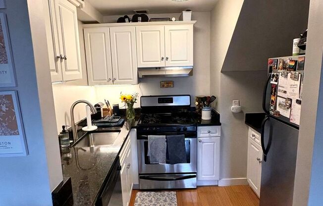 Charlestown Navy Yard - Garage Parking - Pool - Gym - Central heat / AC