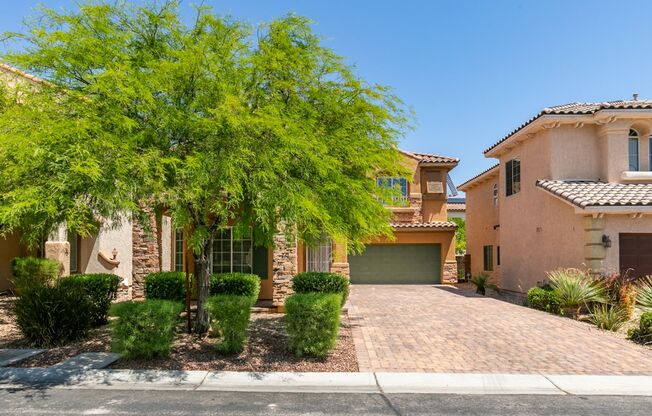 Spacious & Beautiful 3-Bedroom Home in Gated Mountains Edge