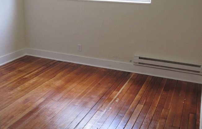 2 beds, 1 bath, 750 sqft, $1,900, Unit Unit 6