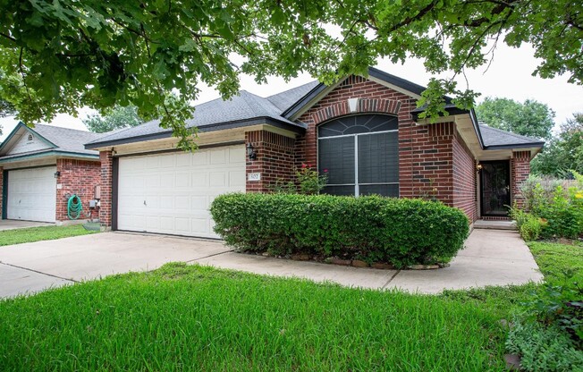 802 Luke Ln