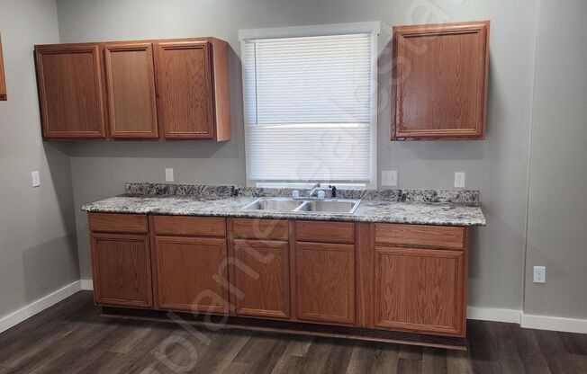 3 beds, 1 bath, $1,250