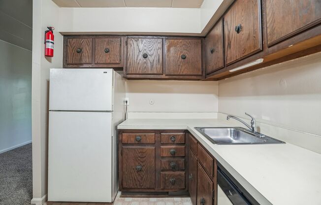 1 bed, 1 bath, 704 sqft, $1,450, Unit A12