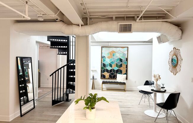 3 beds, 2 baths, 1,675 sqft, $5,900, Unit 1004