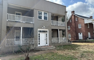 2100 E 7 ST