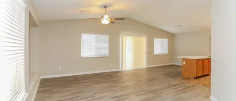8808 SPINNING WHEEL AVE