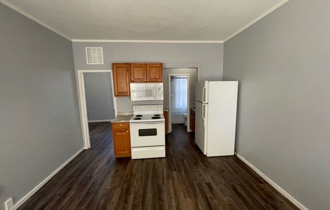 Second Floor One Bedroom - $1350/mo Bright and Sunny with Hot Water Included in Downtown Manchester