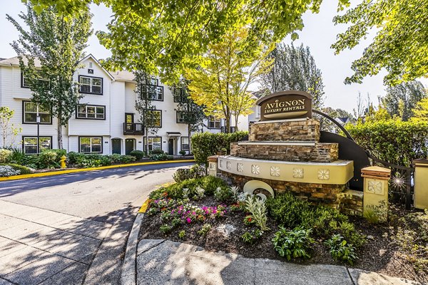 Avignon Townhomes in Redmond