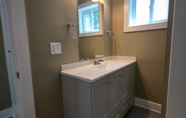 Cleveland Heights 3-Bed Single-Family