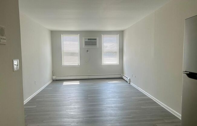 ONE MONTH FREE - Modern 1 BED Living in Guttenberg's Finest! (NO BROKER FEE!)