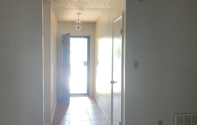 3 beds, 2 baths, $1,750