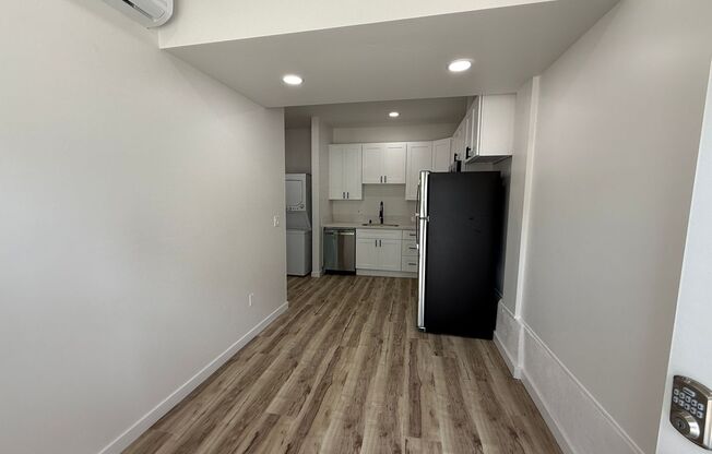 1 bed, 1 bath, 590 sqft, $1,945, Unit #43