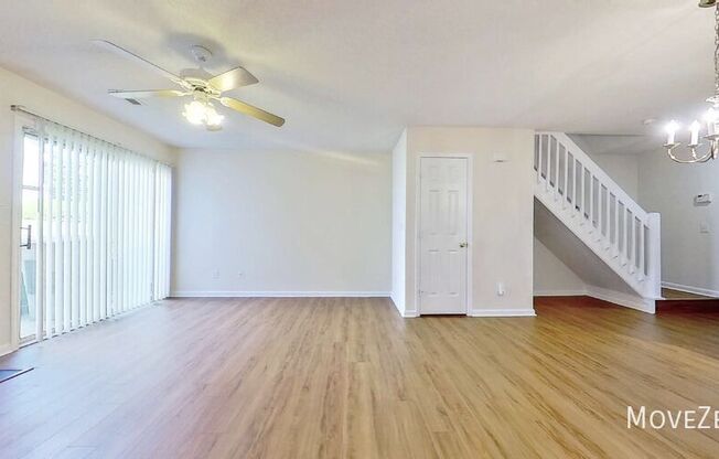 3017 SUMMERCROFT LN