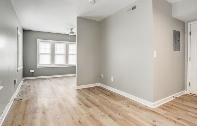 Studio Apartment Available - Centrally located