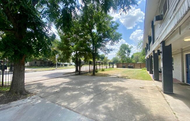 5301 Collingsworth Dr