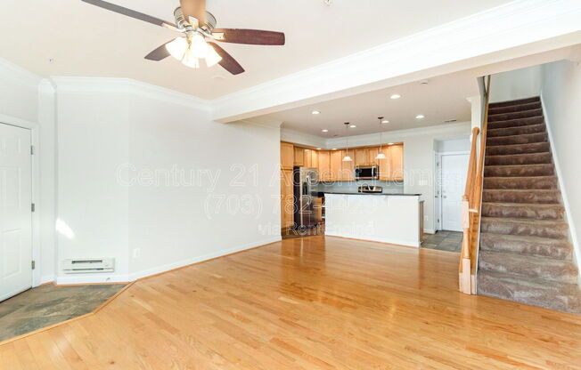 5675 HARRINGTON FLS LN