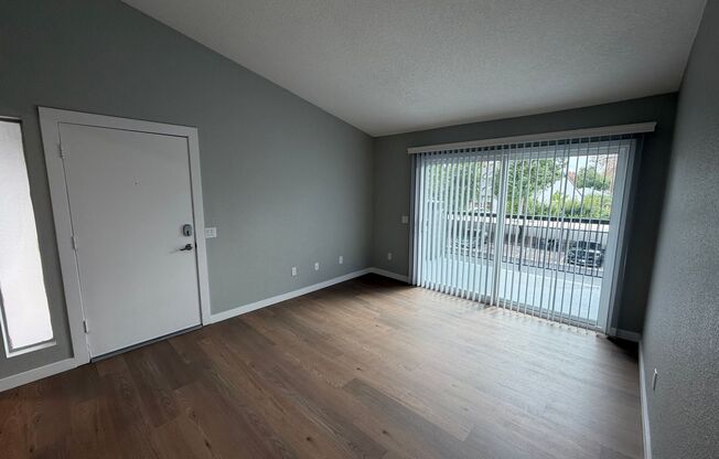 2 beds, 1 bath, 790 sqft, $2,455, Unit A202