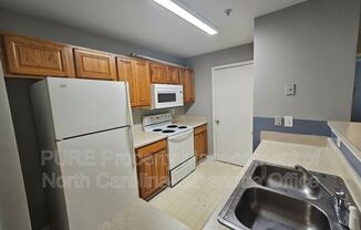 9811 CAMPUS WALK LN