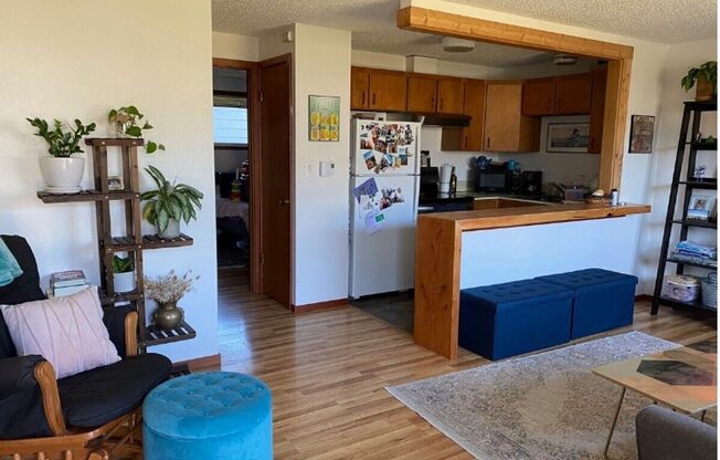 1 bed, 1 bath, 675 sqft, $1,400