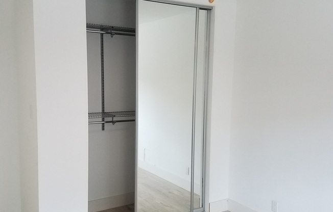 2 beds, 1 bath, 890 sqft, $3,275, Unit 717- 18