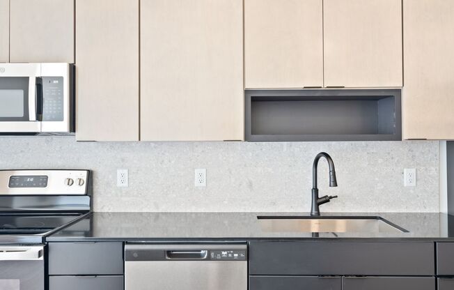 1 bed, 1 bath, 726 sqft, $1,750, Unit 218