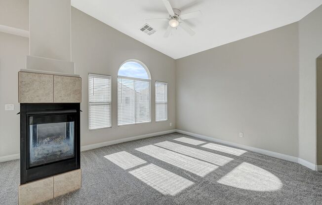 Charming Two-bedroom townhouse in Northwest