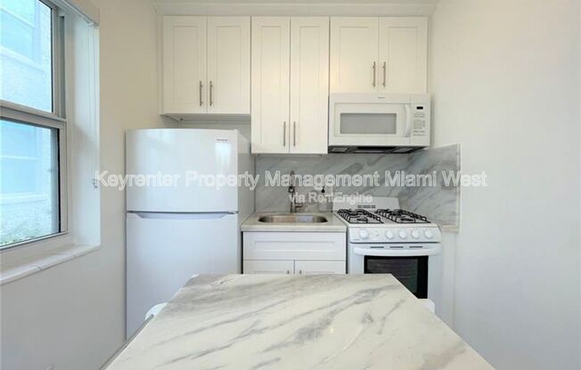 1616 MICHIGAN AVE