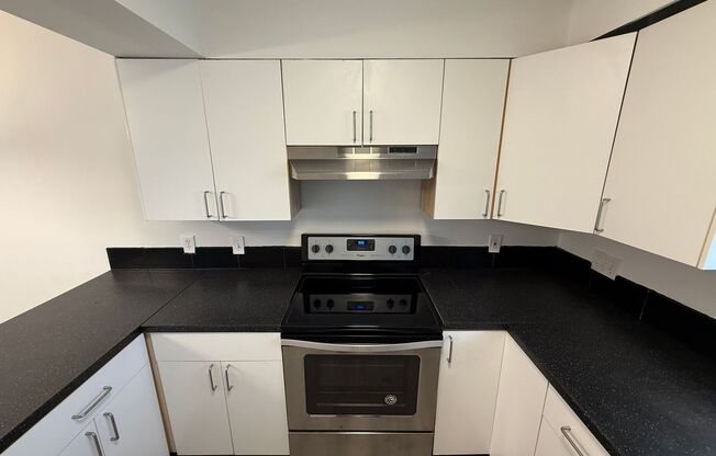 Well Maintained condo in East Charlotte!