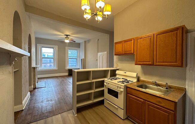 1 bed, 1 bath, $1,020, Unit 1322-3F