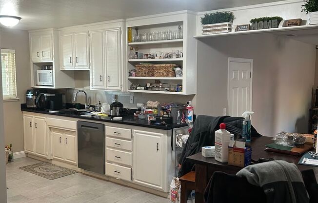 Solar Panel house in San Jose- Huge living room!