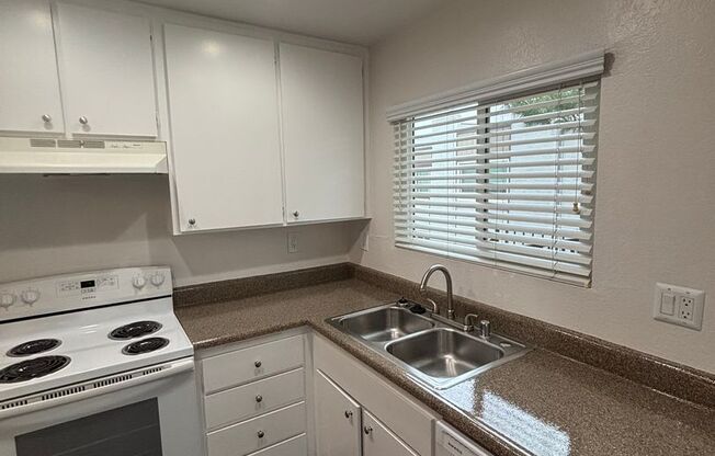 1 bed, 1 bath, 750 sqft, $2,160, Unit 802
