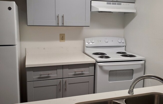 2 beds, 2 baths, 1,003 sqft, $1,170, Unit 3203