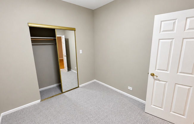 3 beds, 2 baths, $1,785, Unit 3w