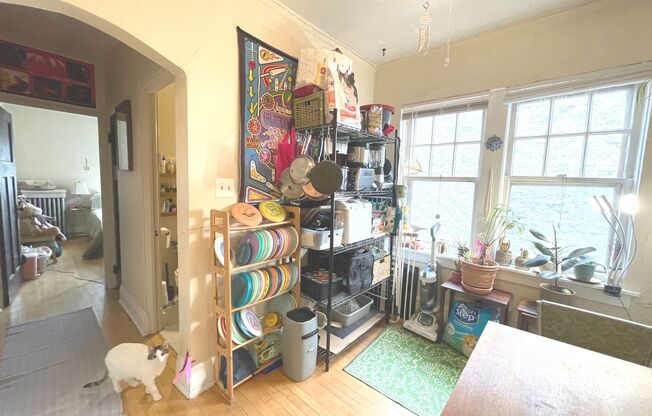 1 bed, 1 bath, $1,045, Unit 301