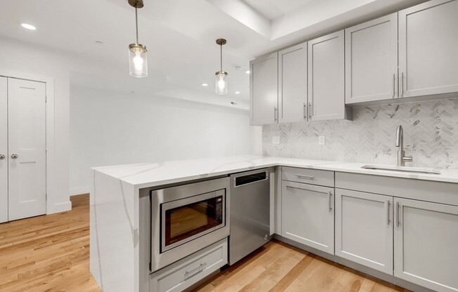 1 bed, 1 bath, 675 sqft, $3,300, Unit 310