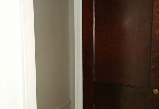 1 bed, 1 bath, 720 sqft, $950, Unit 43-10