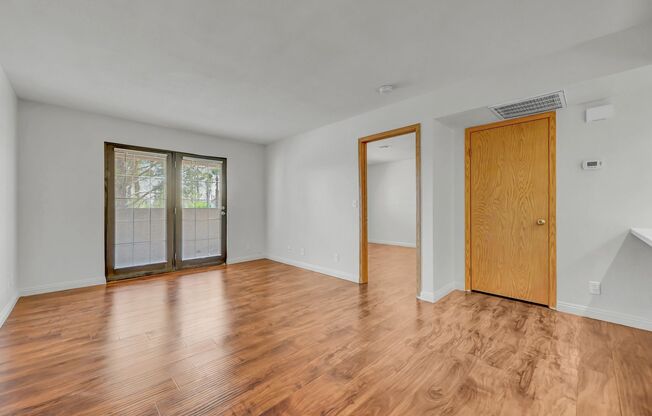 Centrally located well appointed condominium