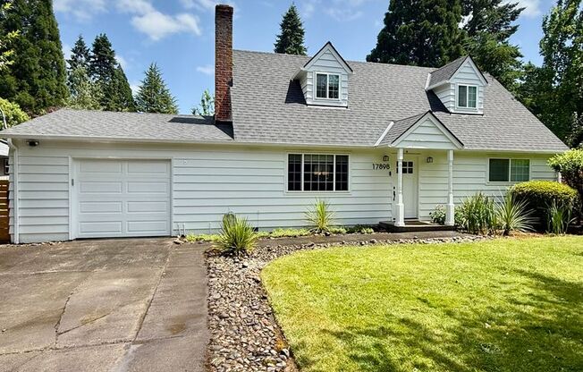 Beautiful Home w/Upgrades Throughout in Lake O~ Great School's, Shopping and Dining~ Don't Miss Out!