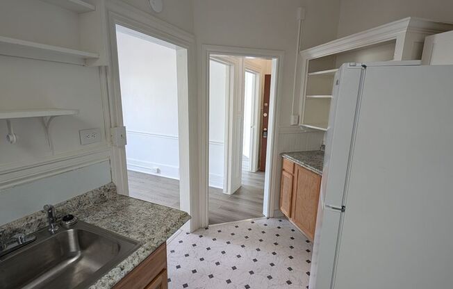 1 bed, 1 bath, $2,395, Unit 412