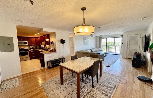 2 beds, 2 baths, 1,206 sqft, $3,000, Unit 402