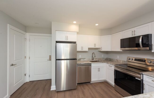 1 bed, 1 bath, 540 sqft, $2,350, Unit 201J