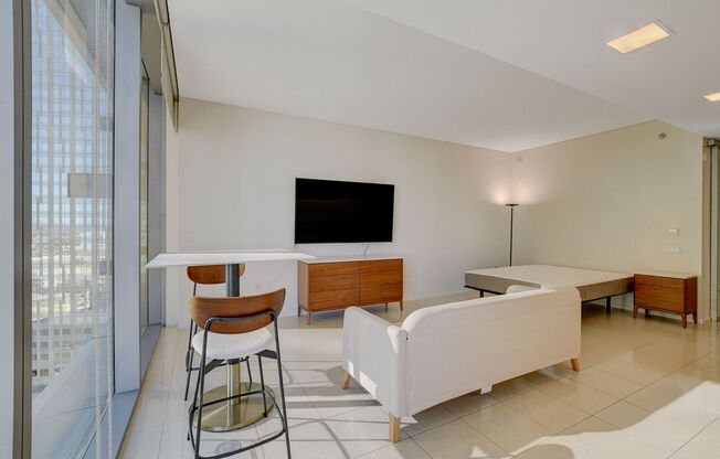 Studio, 1 bath, $2,180, Unit # 1909