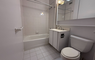 1 bed, 1 bath, $5,795, Unit 1A
