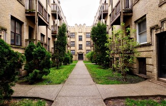 2 beds, 1 bath, 1,000 sqft, $1,553.75, Unit 4234 1/2 - 3E